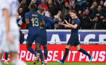Франция и Шотландия играят при резултат 3 1 в международна приятелска среща