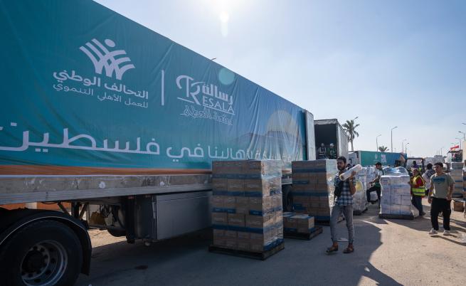 Още един хуманитарен конвой влезе в Газа през пункта 