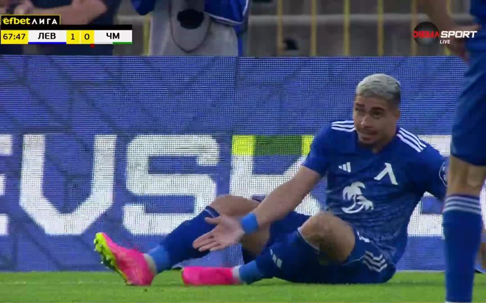 Левски имаше сериозни претенции за дузпа срещу Черно море при