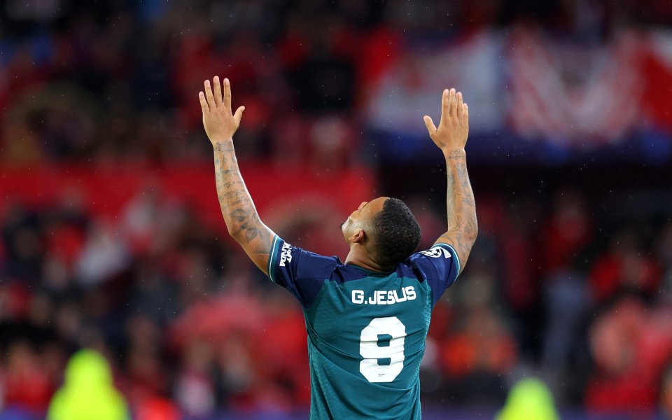 Нападателят на Арсенал Габриел Жезус и полузащитникът Томас Партей няма