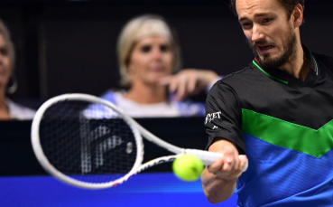 Даниил Медведев се класира за осминафиналите на силния тенис турнир