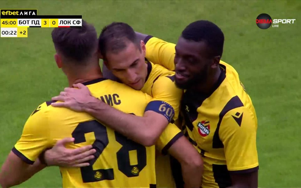Ботев Пловдив поведе на Локомотив София с 3:0 след гол