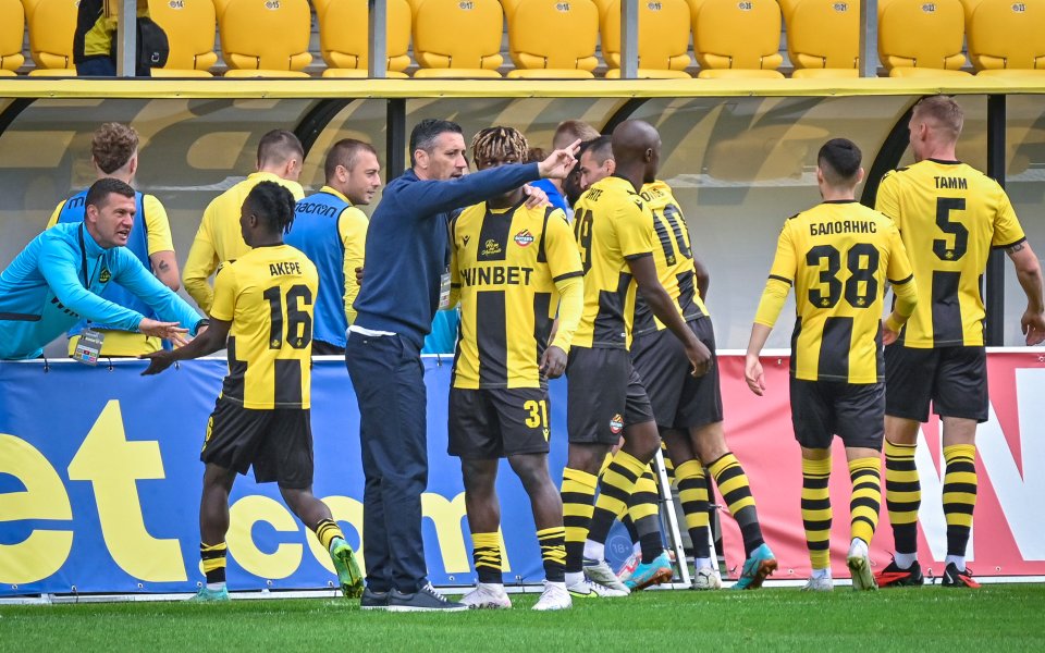 Ивелин Попов беше избран за Играч на мача при победата