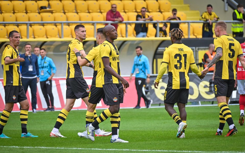 Ботев Пловдив ще мери сили с Гурник Забже в първа приятелска