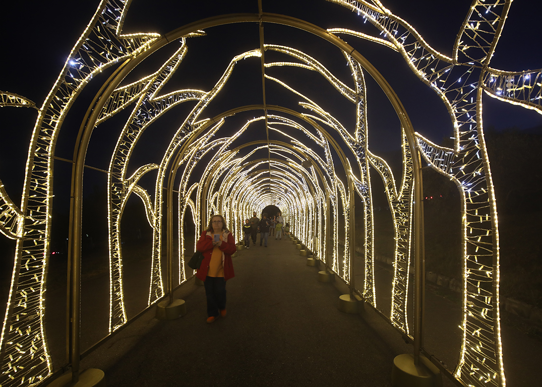 <p>Вълшебната градина Lumina Park</p>