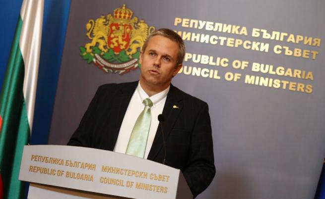 Заради заплахи: Прокурор назначи охрана на министър Йоловски