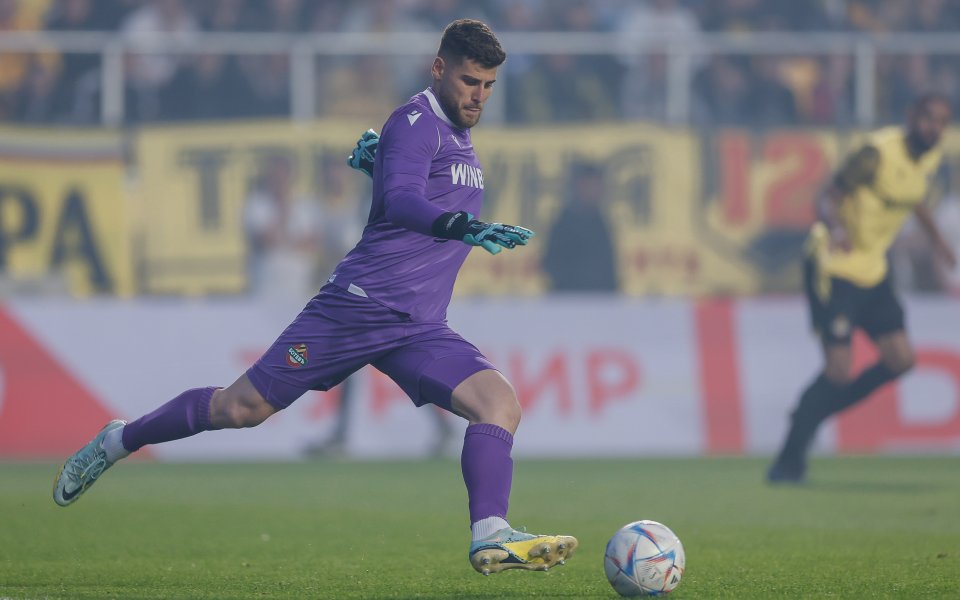 Вратарят на Ботев Пловдив - Хидайет Ханкич, очаква повиквателна за