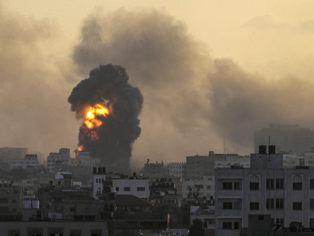 Израелски военни инженери започнаха с разрушаването на тунели на Хамас
