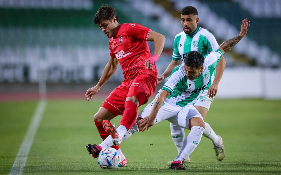 Берое посреща Пирин под Аязмото в мач от 16-ия кръг