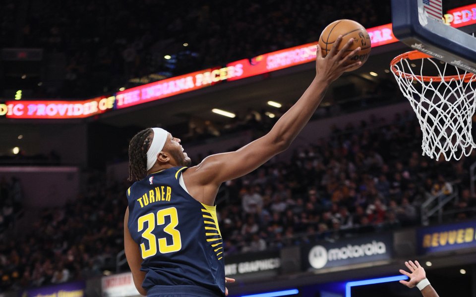 Отборът на Индиана Пейсърс победи Кливланд Кавалиърс с 121:116 в