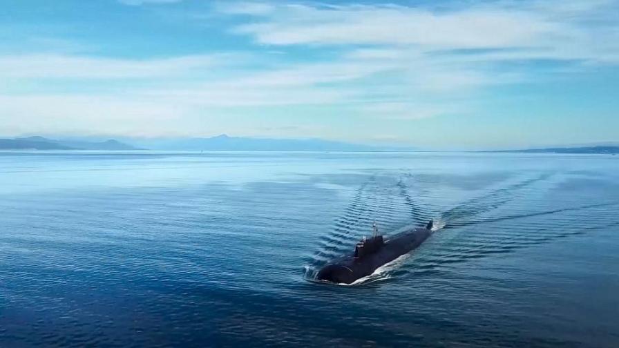 Русия тества успешно новата си атомна подводница „Император Александър Трети“
