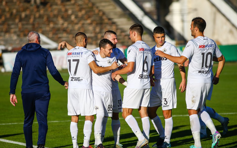 Янтра и Славия играят при 1:2 в двубой от 1/16-финалите за