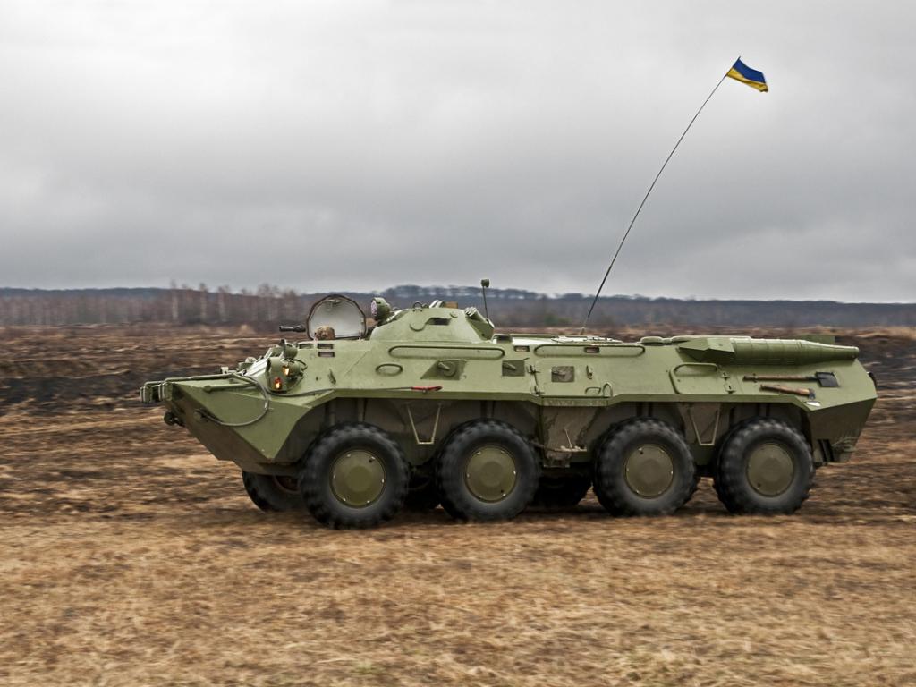 Въоръжените сили на Украйна са прехвърлили бронирана техника на левия