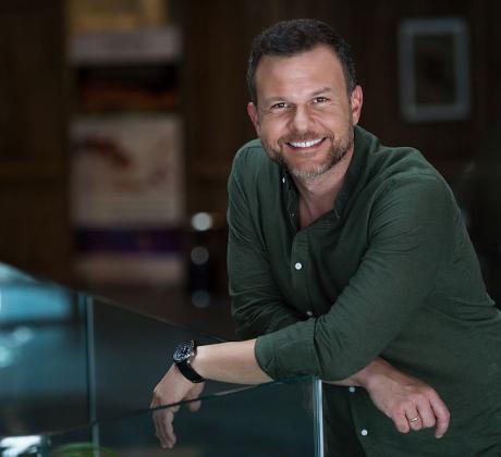 Актьорът и певец Ненчо Балабанов който зрителите познават и като