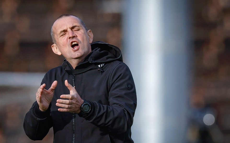 Настоящият треньор на Славия Златомир Загорчич е един от вариантите