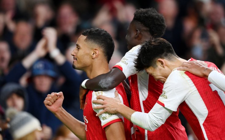 Арсенал не позволи на Бърнли повече от това да мечтае и изравни Сити на върха