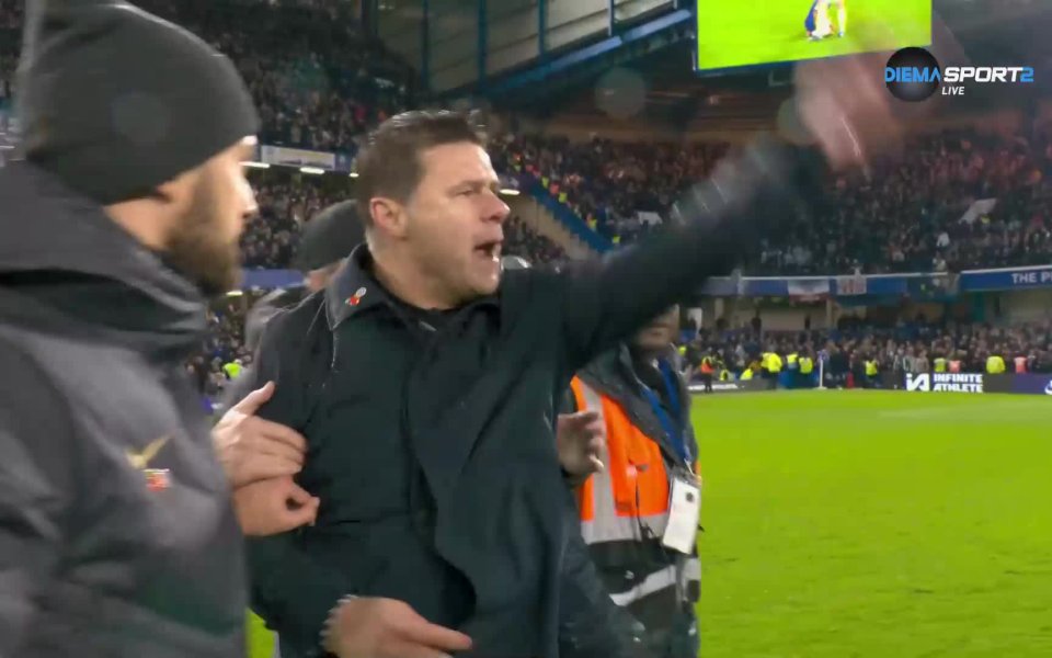 Треньорът на Челси Маурисио Почетино побесня след последния съдийски сигнал