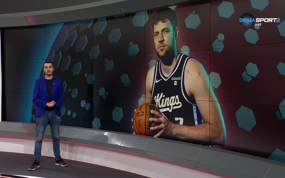 Александър Везенков продължава с добрите си изяви с екипа на