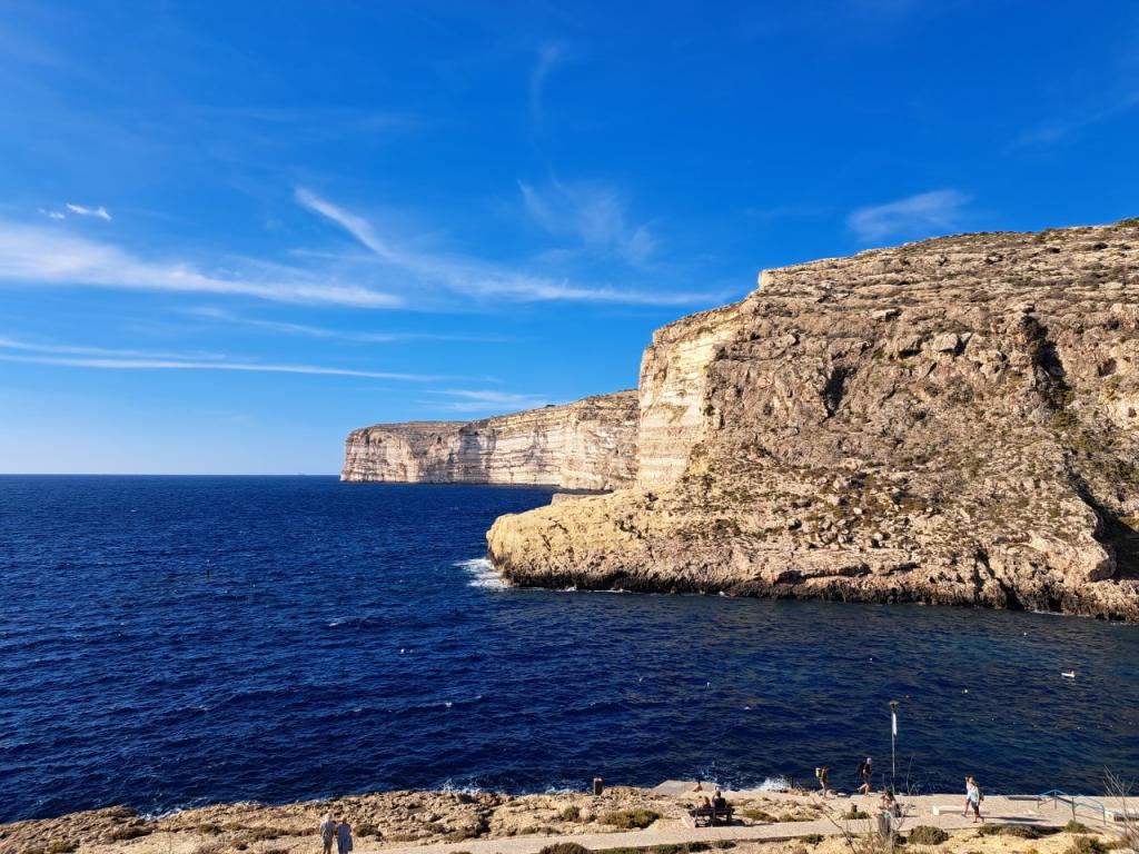 Какво знаете за Малта? Малък остров някъде под Ботуша? Странна