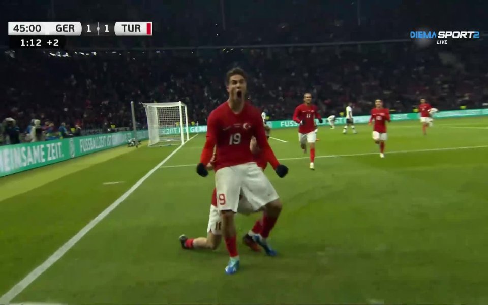 При едно центриране в наказателното поле в 45-ата минута Бенямин