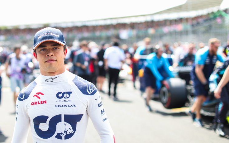 Бивш пилот във Формула 1 отново сяда зад волана