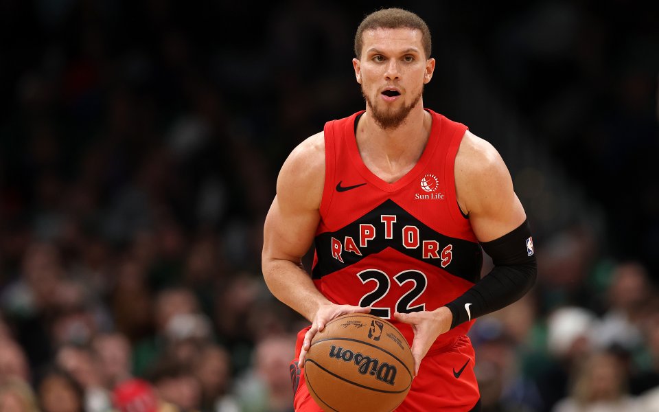 Торонто Раптърс успя да надвие Чикаго Булс със 121 на