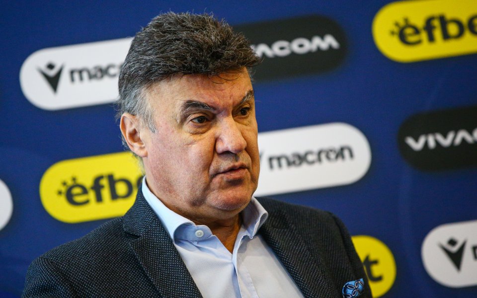 Борислав Михайлов официално подаде оставка като президент на БФС. Това