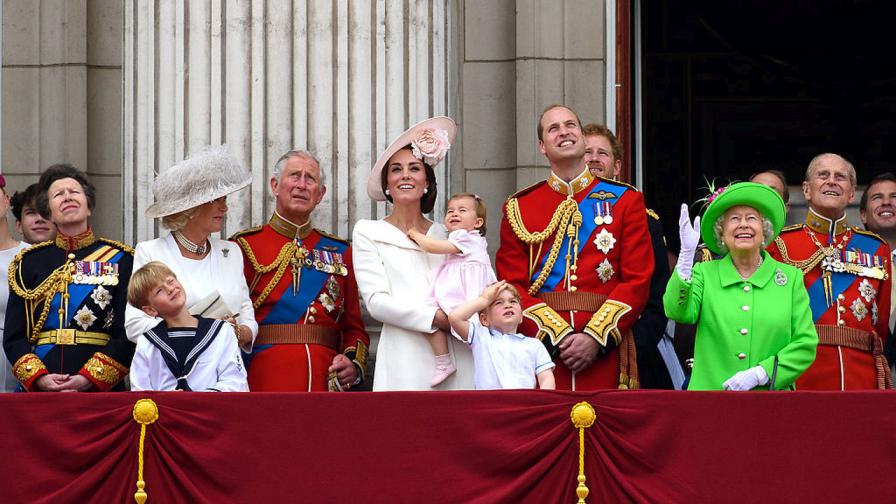 "Край на играта": 5 разкрития от противоречивата нова книга за кралското семейство