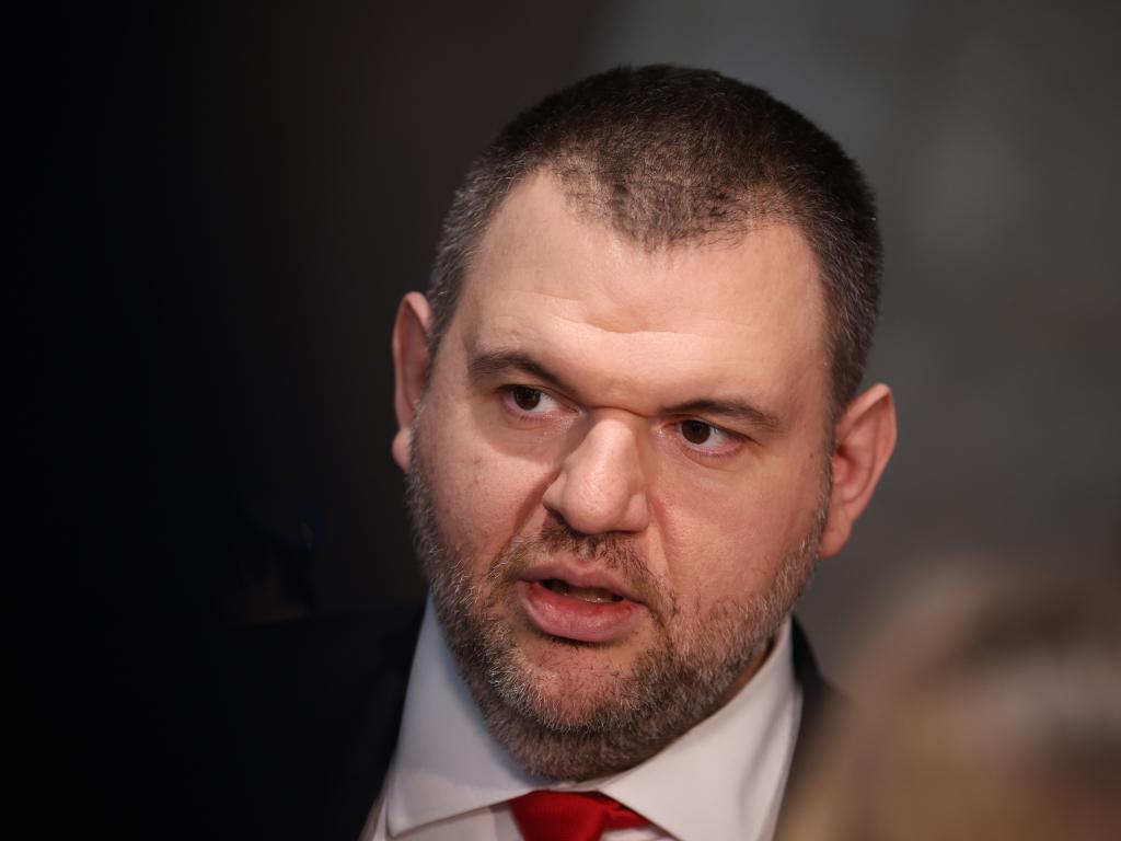 Photo of Peevsky : Le Parti populaire doit survivre à cela, le ministère des Affaires étrangères appartient au GERB et Borissov décidera qui sera le ministre – Bulgarie