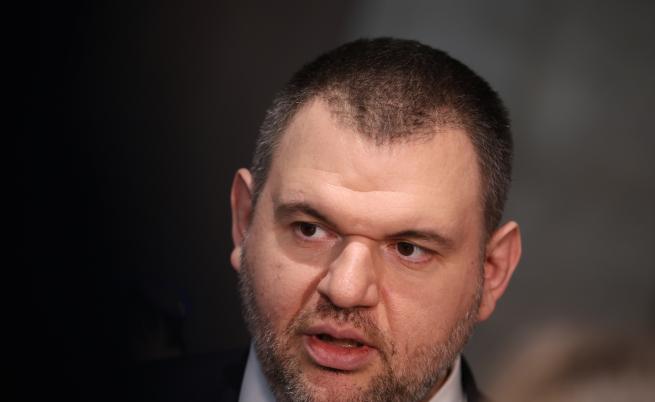 Пеевски: ПП трябва да го преживеят, МВнР е на ГЕРБ, Борисов ще реши кой да е министър