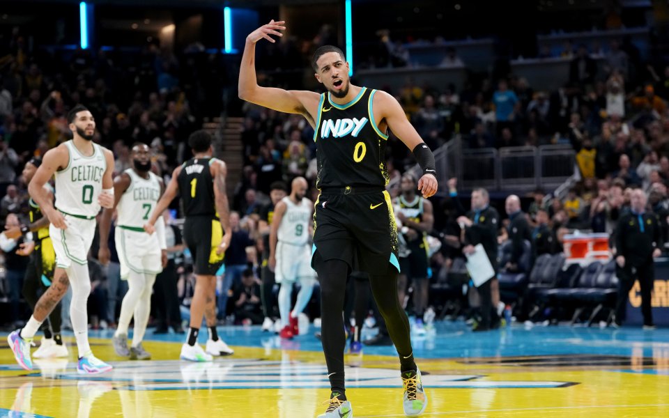 Тайризи Холибъртън вкара решаваща тройка, а също така вкара 4