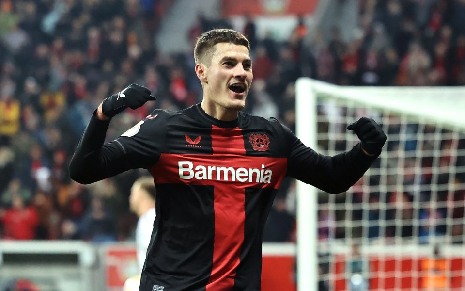 Лидерът в Бундеслигата Байер Леверкузен победи с 3:1 като домакин