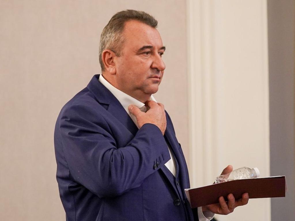 Сегашният директор на Пирогов д р Валентин Димитров е единственият