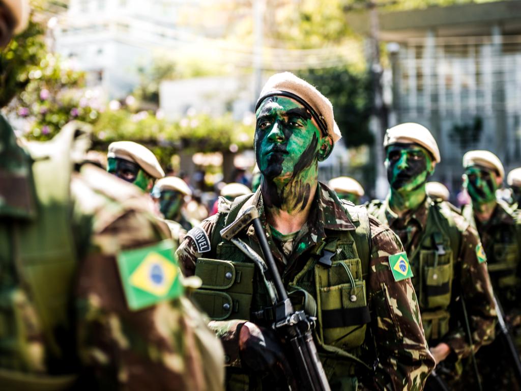 Бразилия обяви, че праща войски по границата си с Венецуела,