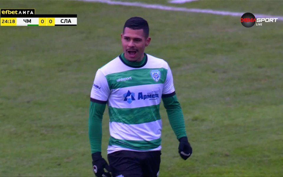 Домакинът Черно море откри в средата на полувремето - Васил