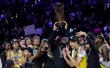 Лос Анджелис Лейкърс триумфира в първия в историята на NBA