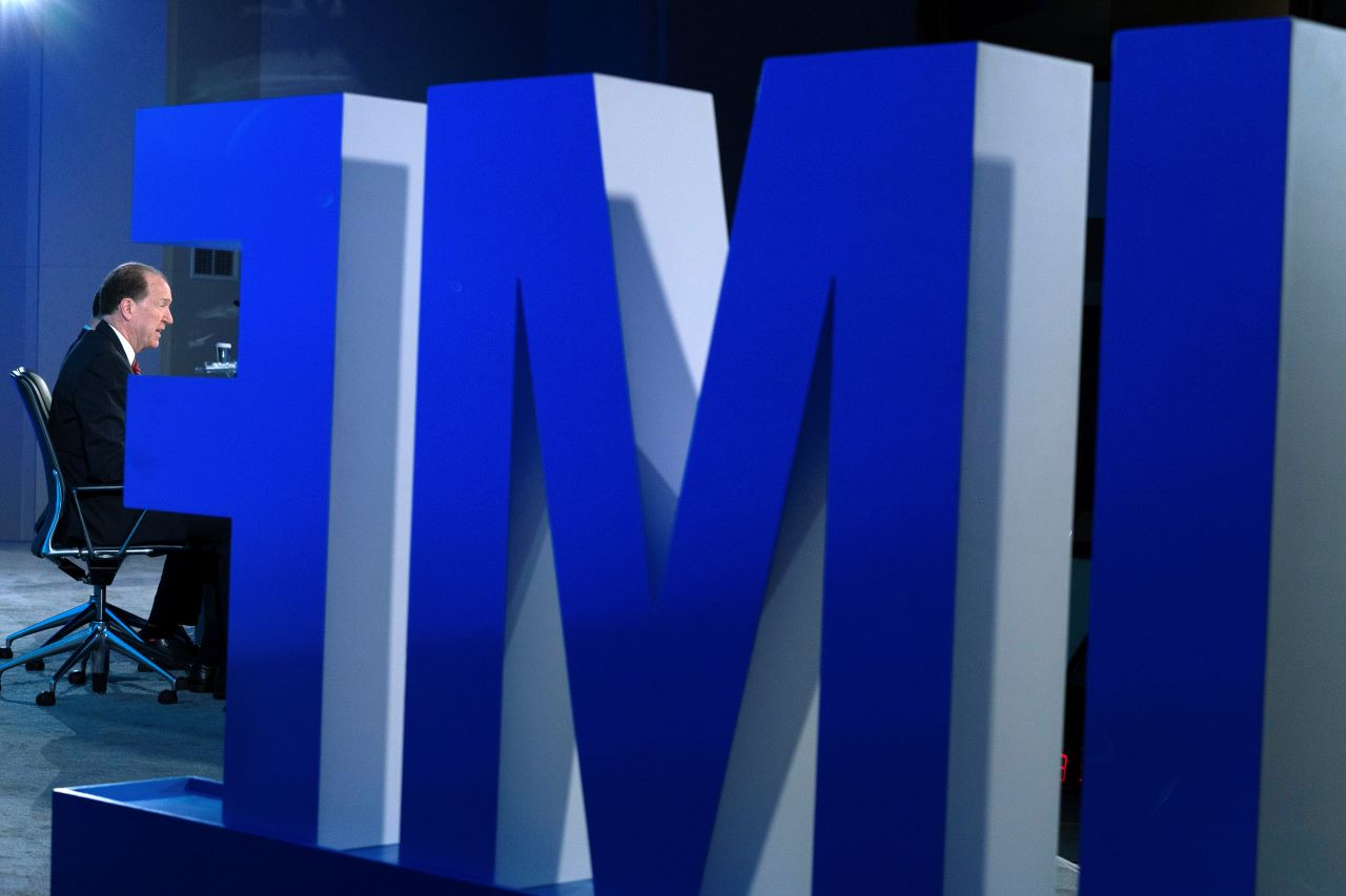 България с позитивни икономически перспективи, МВФ предупреждава за дълг