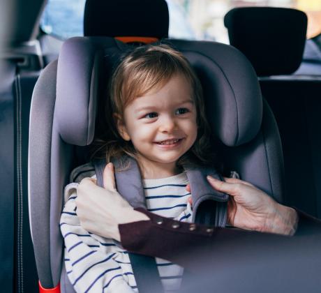 Безопасността на детето в автомобила е наистина важна и точно