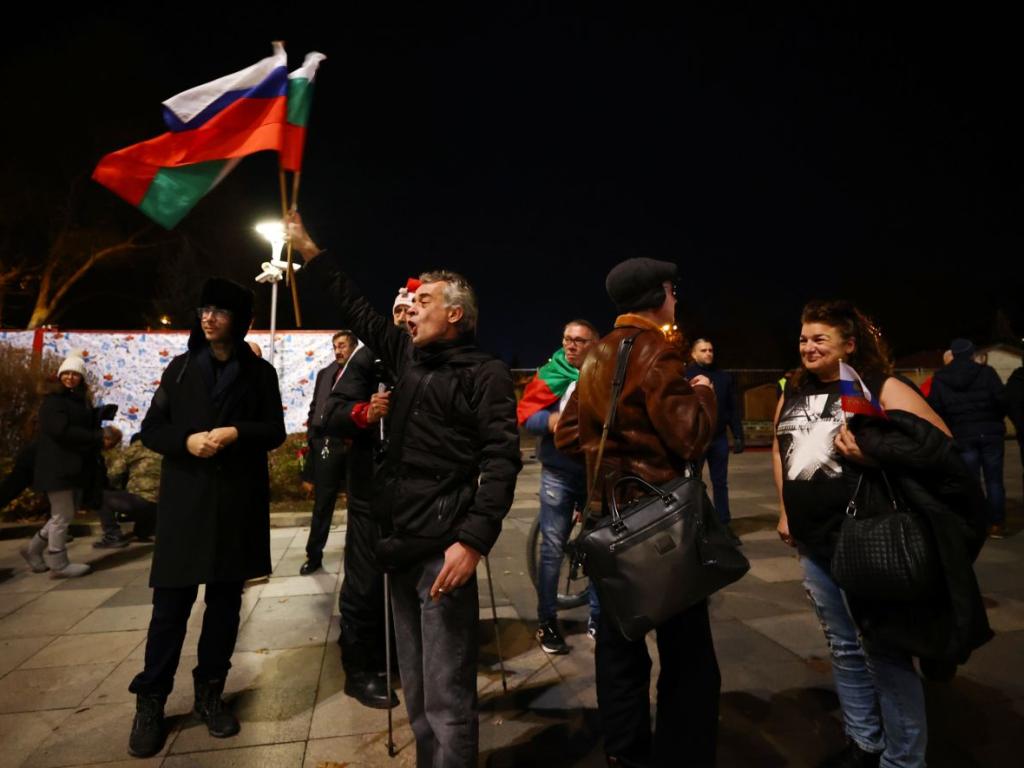 Протестът срещу демонтажа на Паметника на Съветската армия в София