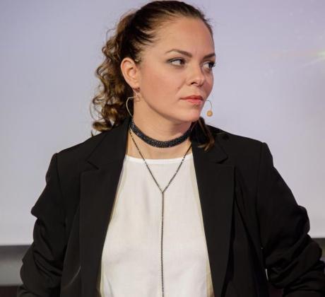 Актрисата Йоанна Темелкова сподели нова поредица от снимки в социалните