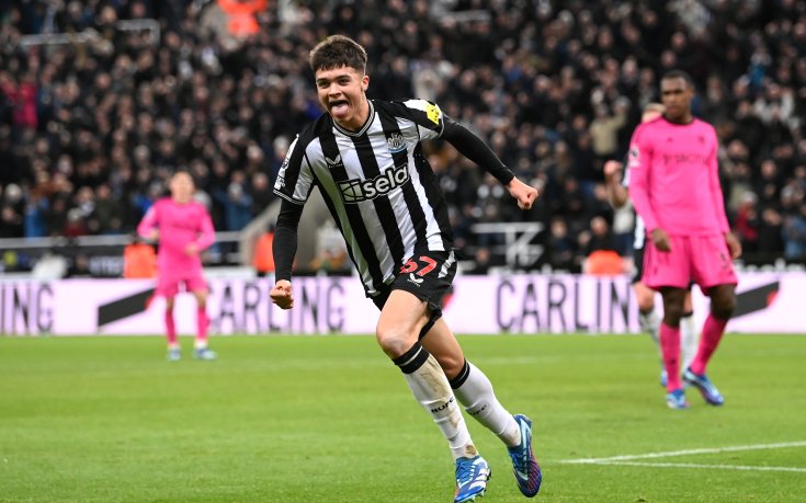 ПСЖ и Юнайтед следят Люис Майли, 