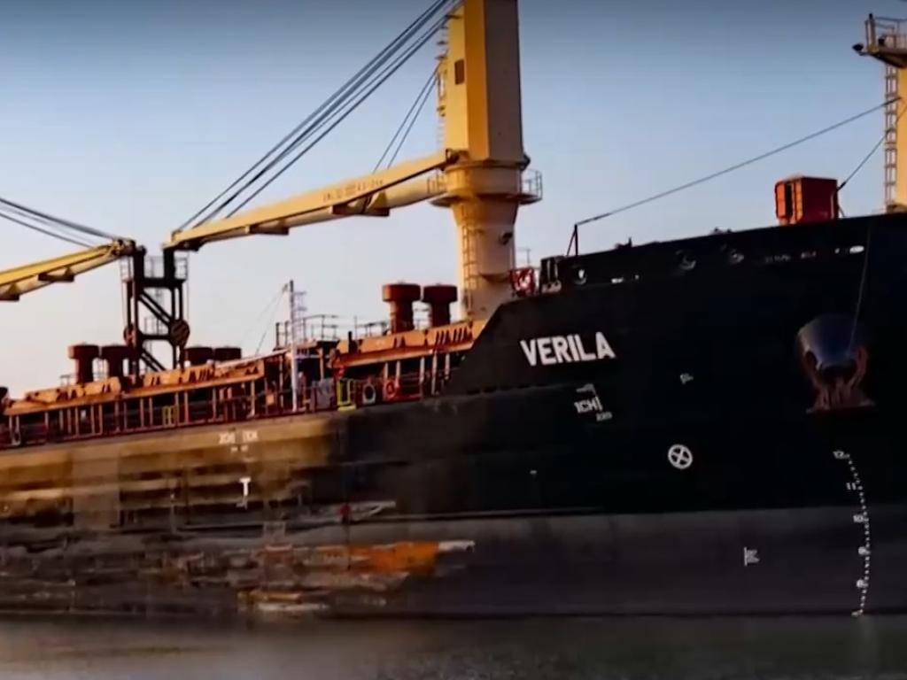Корабът Верила който е собственост на Български морски флот и