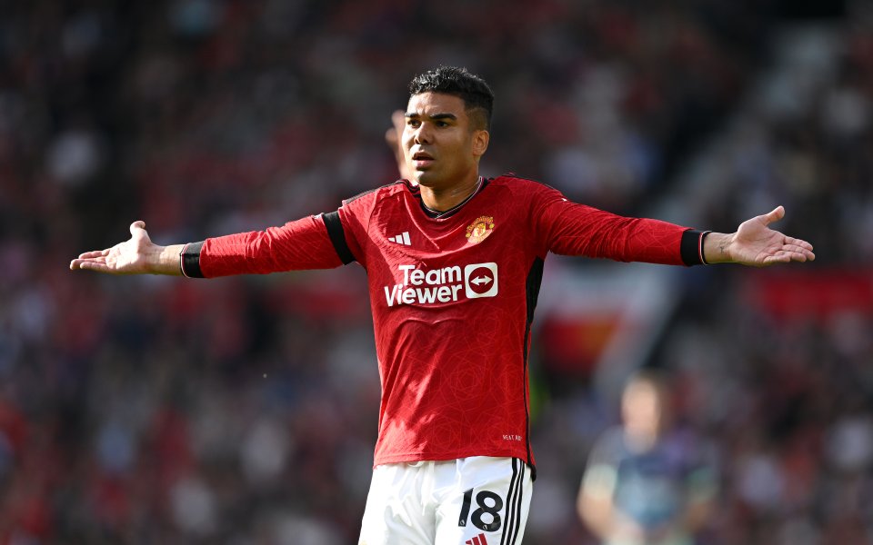 Полузащитникът Каземиро обмисля оферта от Саудитска Арабия и може да