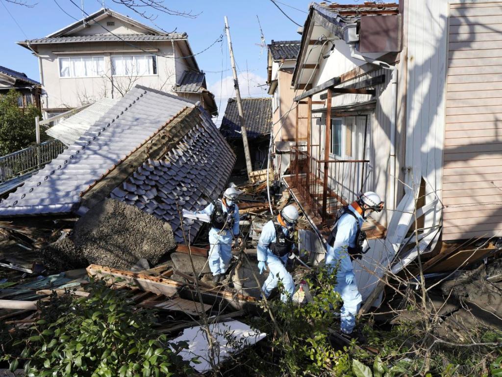 Photo of La recherche des survivants du tremblement de terre au Japon se poursuit – Monde