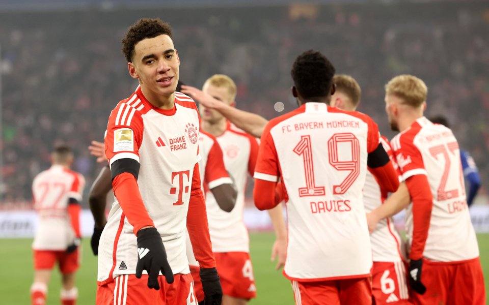 Байерн Мюнхен победи Хофенхайм с 3:0 в първи мач от