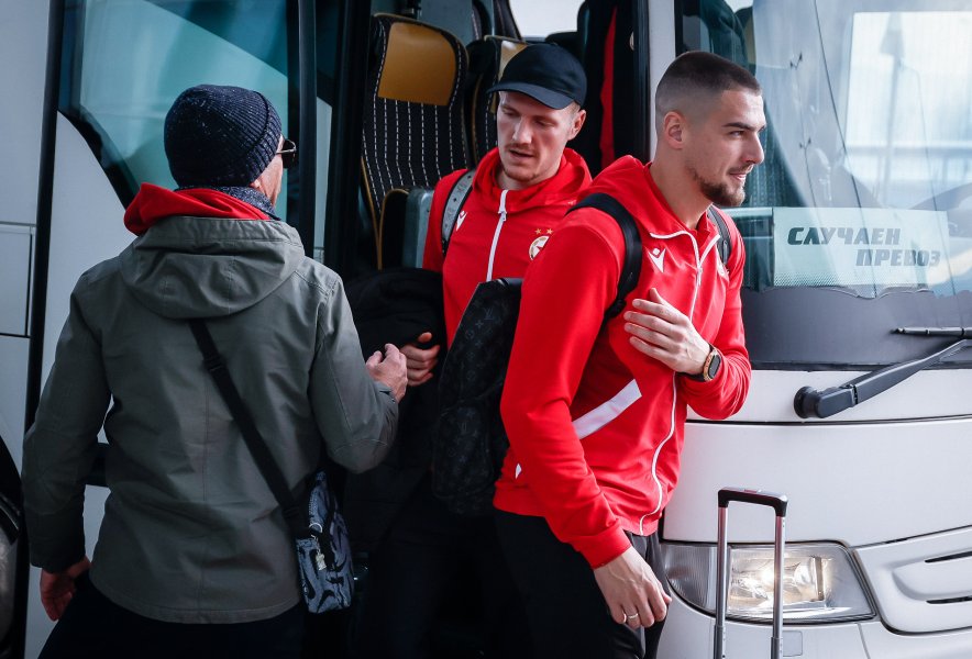 ЦСКА замина за подготвителния си лагер в Турция1