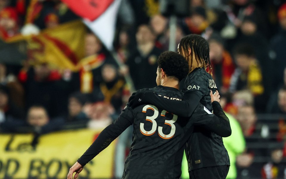 Пари Сен Жермен ще стартира преговори с Лил за защитника