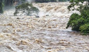 180 души евакуирани в Северна Македония след преливане на река Заяшка