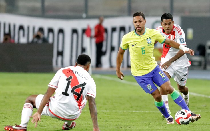 Ал Хилал уреди национал на Бразилия