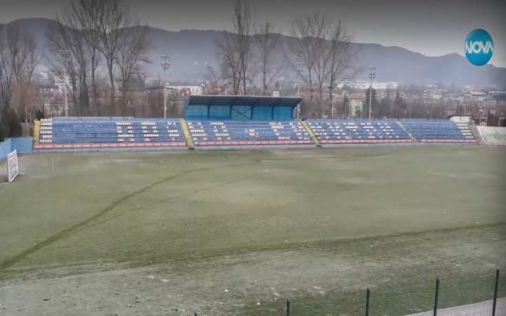Откриха труп пред стадиона в Симитли (видео)